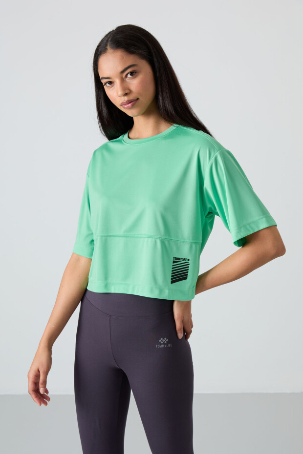 Su Yeşili Nefes Alan Dokulu İnce Esnek Standart Kalıp Performans Kadın T-Shirt - 97284 - 3