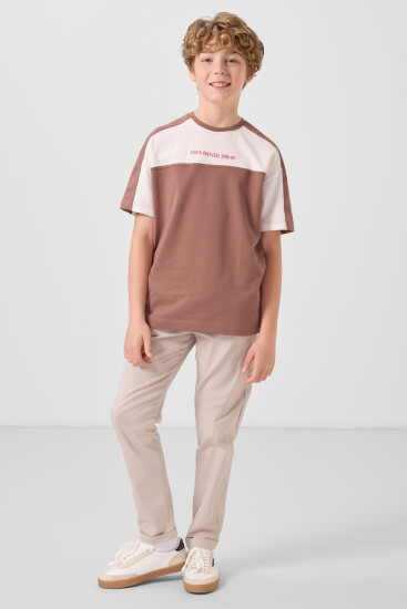 Tarçın Pamuklu Yumuşak Dokulu Oversize Fit Nakışlı Erkek Çocuk T-Shirt - 11290 - TOMMYLIFE (1)