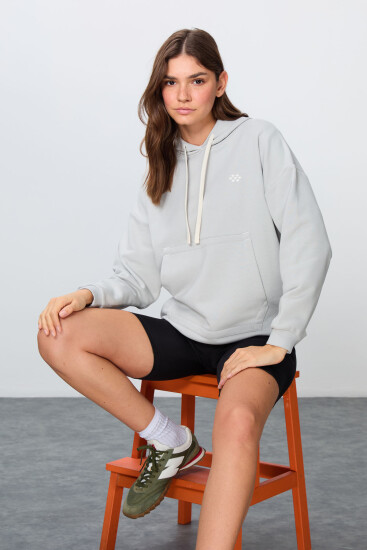 Taş Kompakt Pamuklu Kalın Pürüzsüz Dokulu Kapüşonlu Oversize Fit Kadın Sweatshirt - 97291 