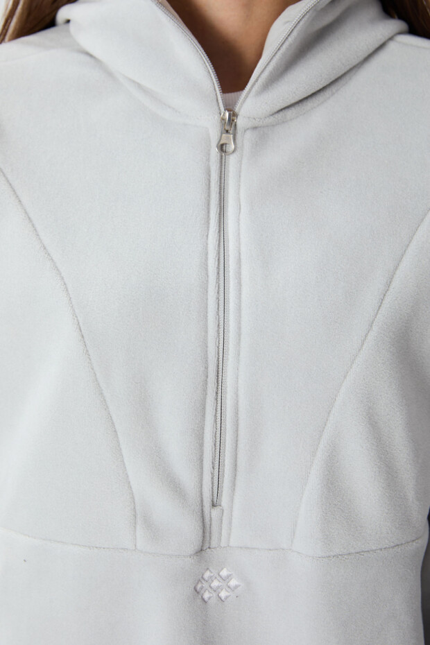 Taş Kalın Yumuşak Dokulu Kapüşonlu Oversize Nakışlı Polar Kadın Sweatshirt -97286 - 2