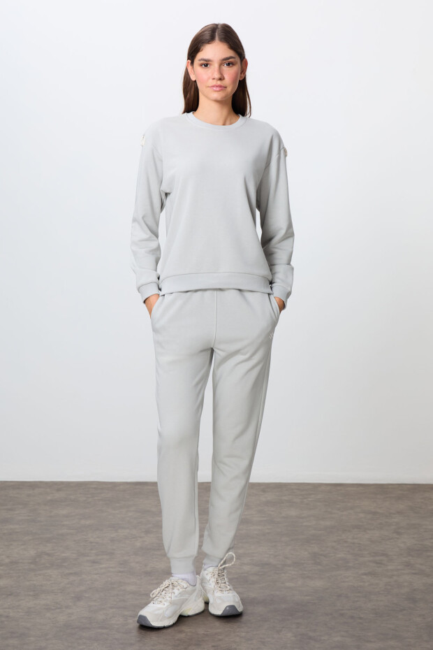 Taş Kompakt Pamuklu Kalın Pürüzsüz Dokulu O Yaka Oversize Fit Kadın Eşofman Takım - 95341 - 1