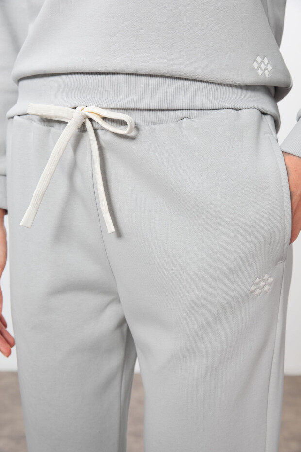 Taş Kompakt Pamuklu Kalın Pürüzsüz Dokulu O Yaka Oversize Fit Kadın Eşofman Takım - 95341 - 6