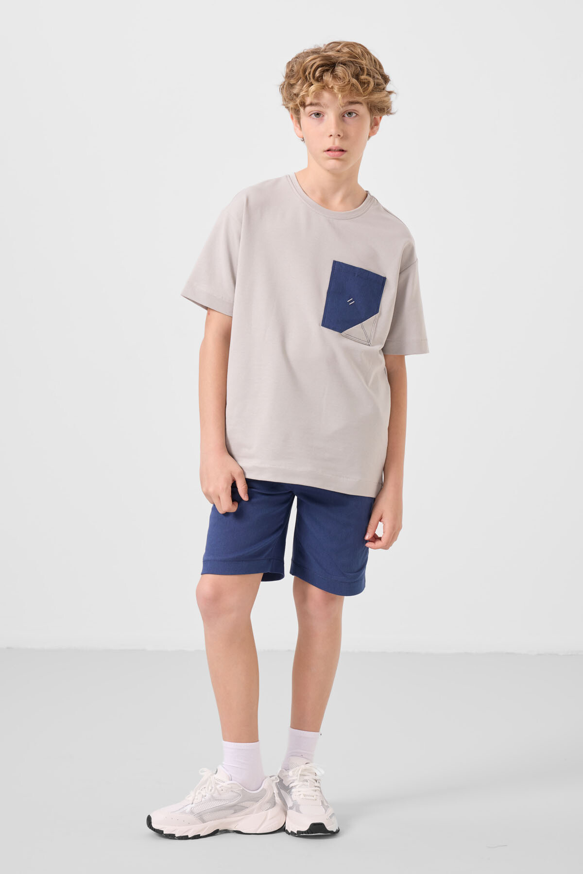 Taş-Parlament Pamuklu Oversize Fit Dokuma Hafif Esnek Chino Erkek Çocuk Şort Takım - 11278 - TOMMYLIFE