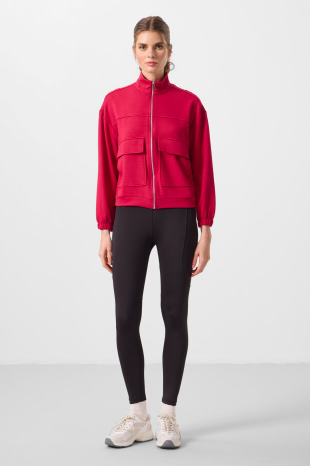 Viva Kırmızı Yumuşak Dokulu Dik Yaka Rahat Form Kargo Cepli Kadın Crop Top Sweatshirt - 97301 - 2