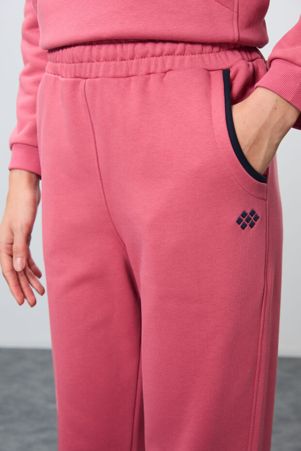 Yaban Gülü Kompakt Pamuklu Kalın Pürüzsüz Dokulu Dik Yaka Oversize Fit Kadın Eşofman Takım - 95342 - 6