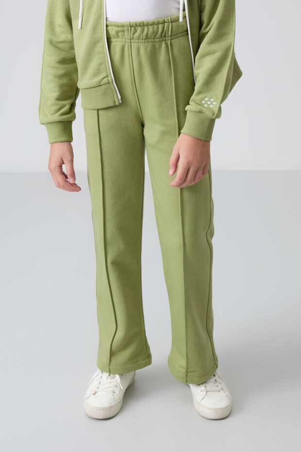 Yağ Yeşil Pamuklu İçi Tüylü Yumuşak Dokulu Standart Fit Nakışlı Kız Çocuk Eşofman Takım - 75161 - 2