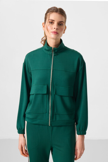 Yeşil Yumuşak Dokulu Dik Yaka Oversize Kargo Cepli Kadın Crop Top Sweatshirt - 97301 