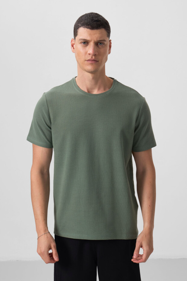 Yeşil Yüzeyi Dokulu Rahat Form Basic Erkek T-Shirt - 88436 - 4